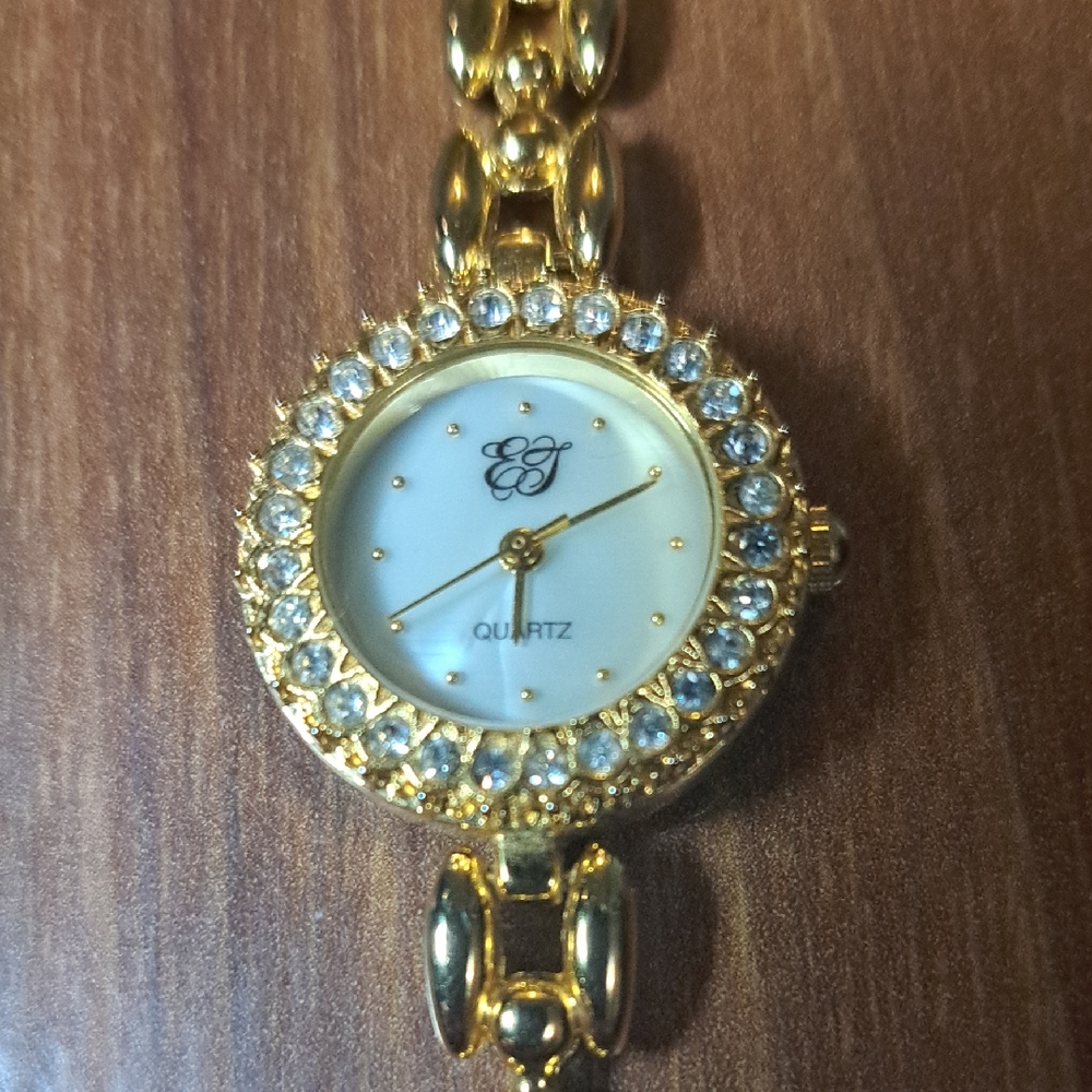 Rare Find, Elizabeth Taylor White Diamonds Watch, New Battery